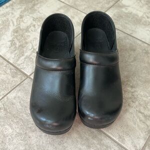 Dansko black clogs excellent used condition